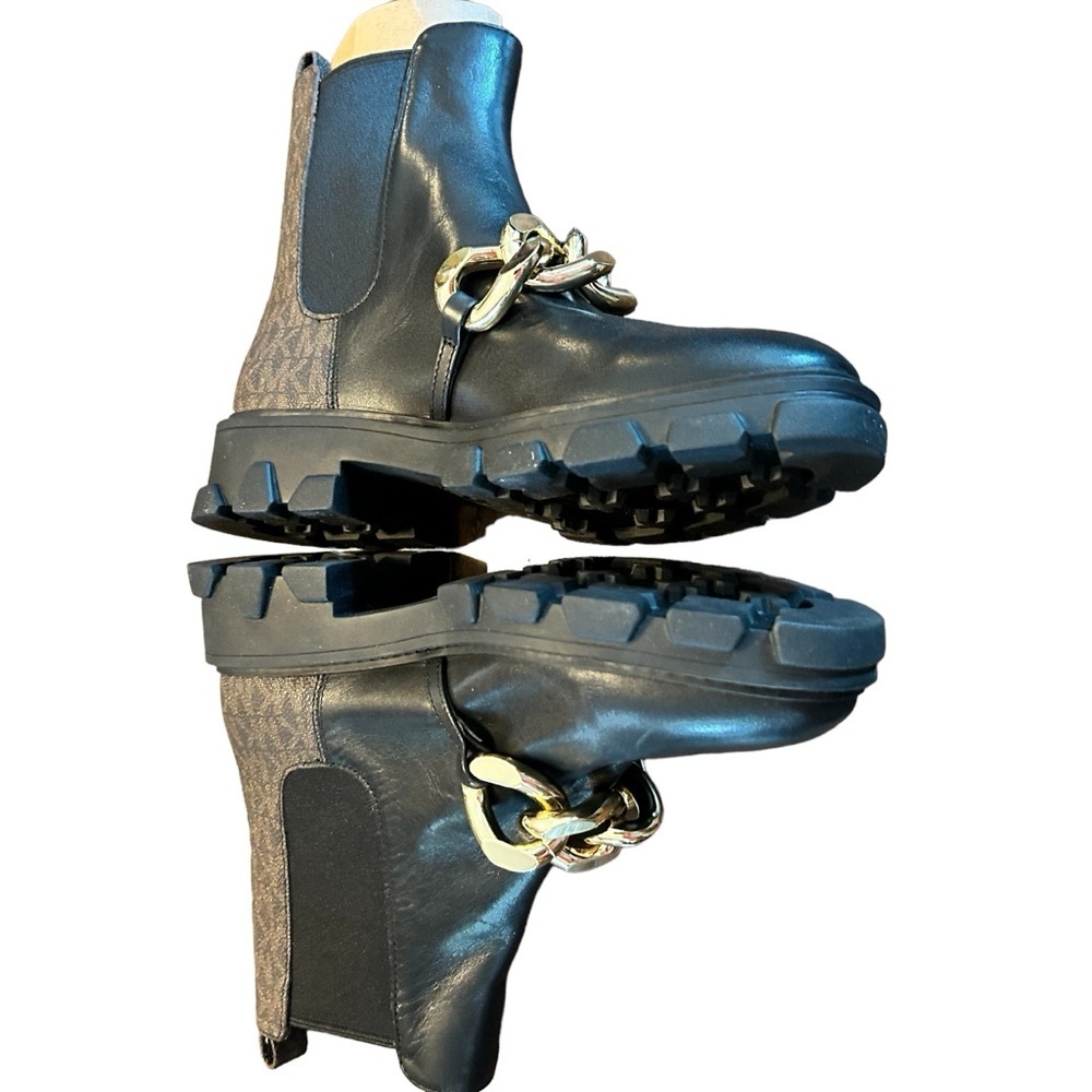 MICHAEL MICHAEL KORS Women's Scarlett Lug Sole Chain Chelsea Booties Size 5.5 - Picture 10 of 12